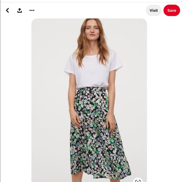 H&M Dresses & Skirts - H&M Floral MIDI Skirt